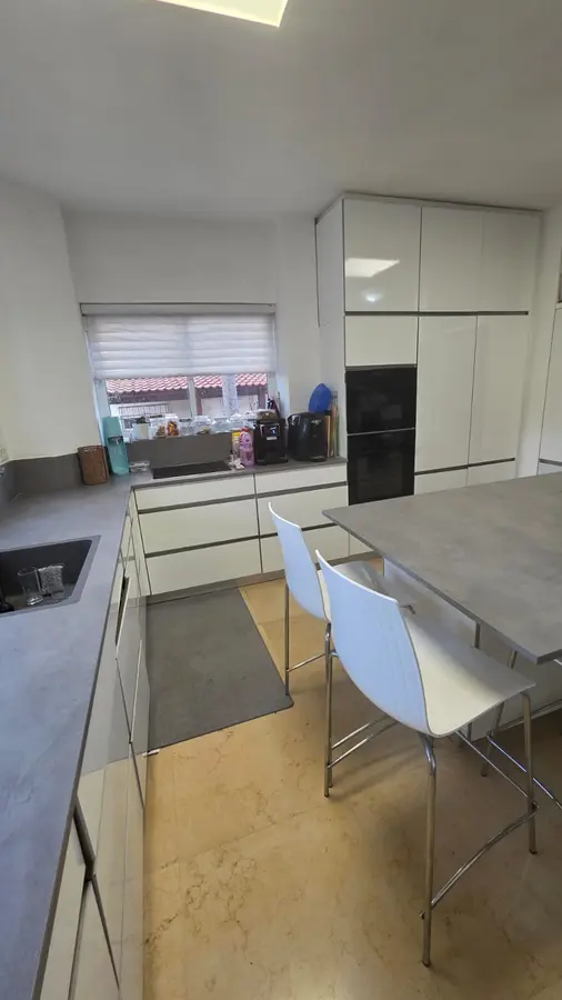 למכירה בגני תקווה דו משפחתי 6 חדרים בנוסף יחידה גדולה ומניבה ברחוב הרימון 57