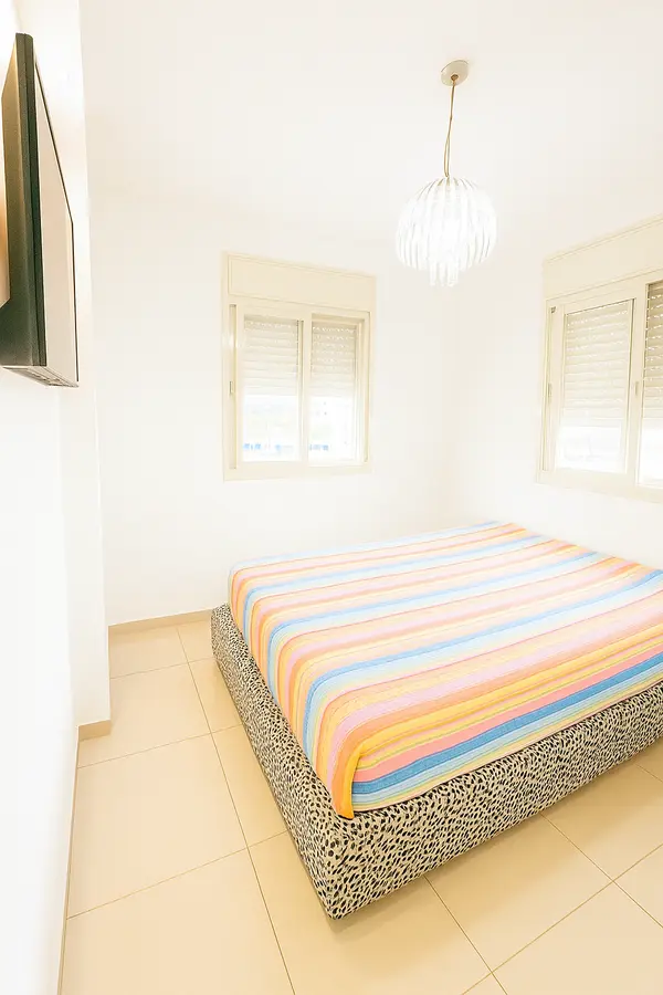 למכירה דירה 5 חדרים רחוב הירקונים 5 פ";ת כולל מחסן צמוד,ממ";ד,חניה,מרפסת 15 מ";ר