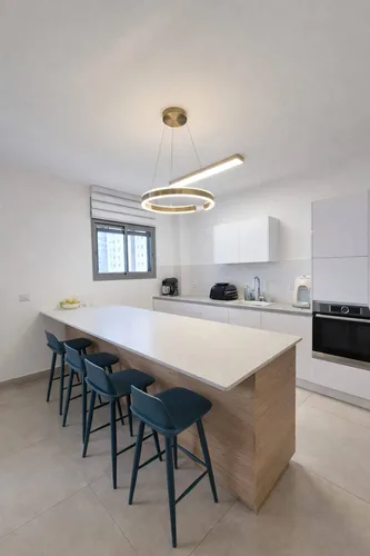 למכירה דירה 5 חדרים רחוב בן חור 14 בניין בן שנתיים בלבד